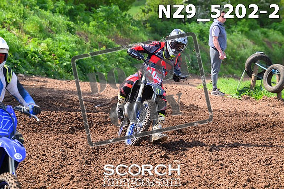 NZ9_5202-2