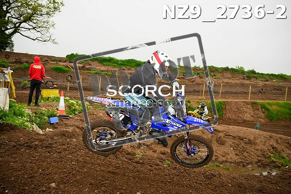 NZ9_2736-2