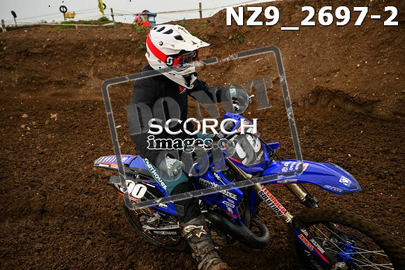 NZ9_2697-2