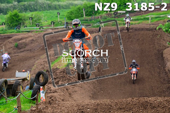 NZ9_3185-2