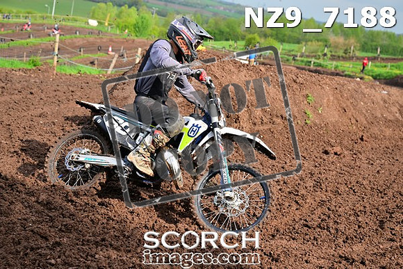 NZ9_7188