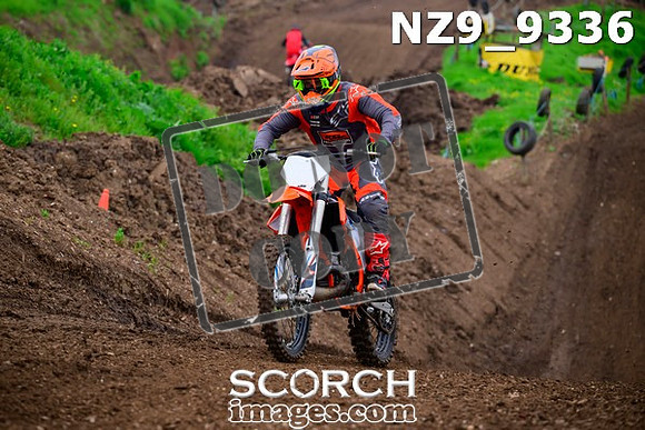 NZ9_9336