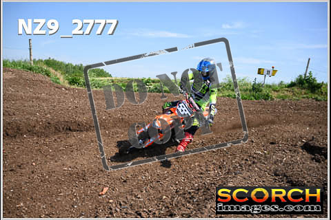 Apex Thur 15-Jun-003