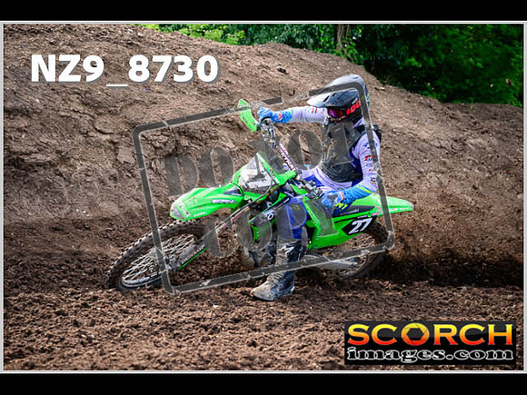 Experts-073