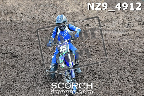 NZ9_4912