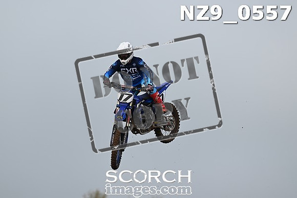 NZ9_0557