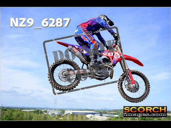 Experts-138