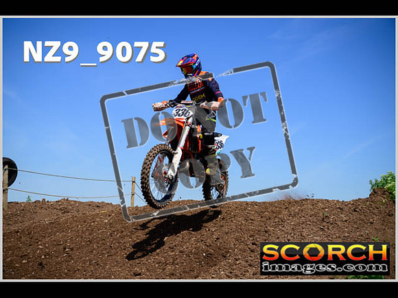 Experts-142