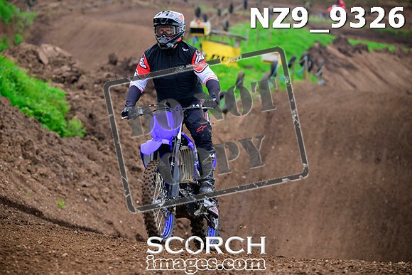 NZ9_9326