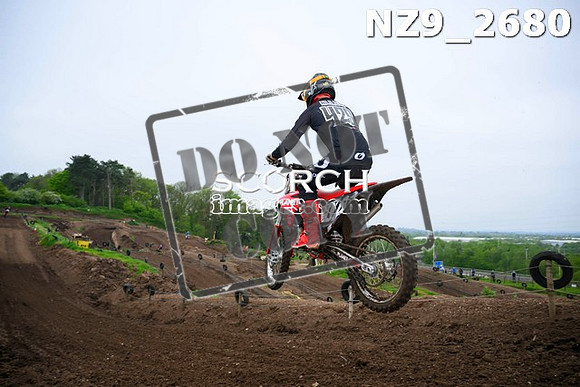 NZ9_2680