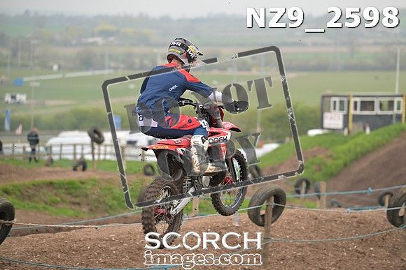 NZ9_2598