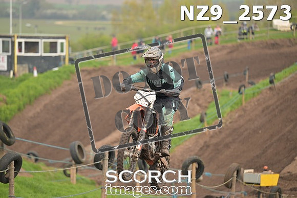 NZ9_2573