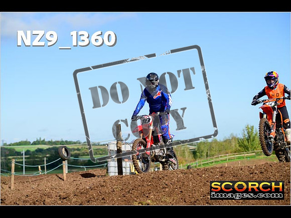 Experts-071