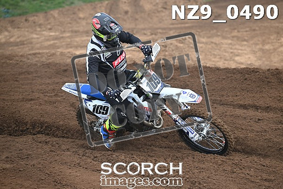 NZ9_0490