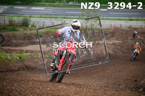 NZ9_3294-2