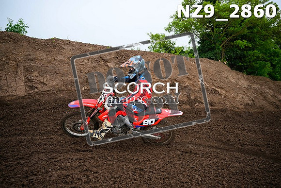NZ9_2860
