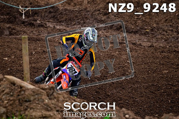 NZ9_9248