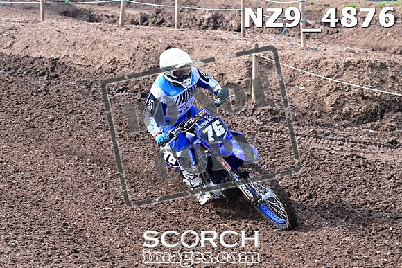 NZ9_4876