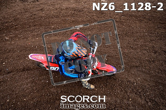 NZ6_1128-2