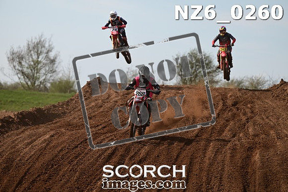 NZ6_0260