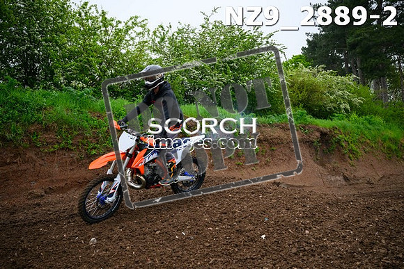 NZ9_2889-2