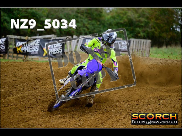 Experts-056