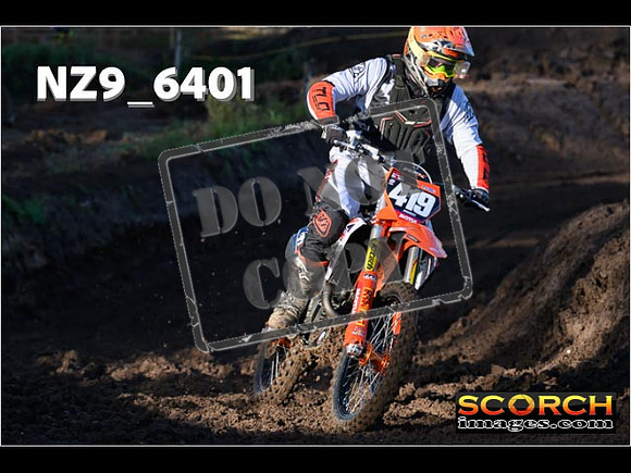 Experts-016