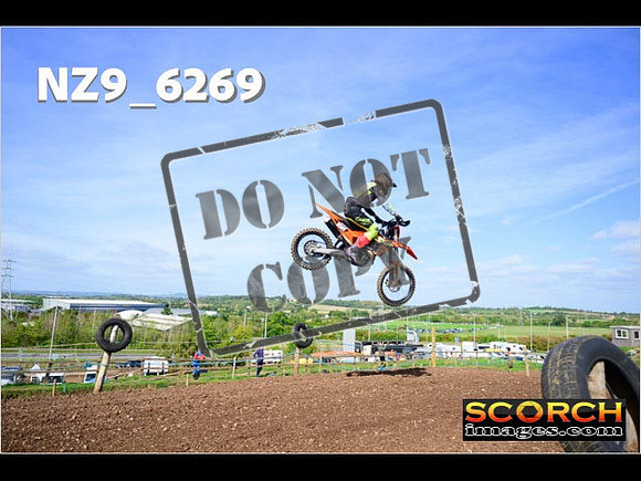 Experts-121