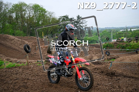 NZ9_2777-2