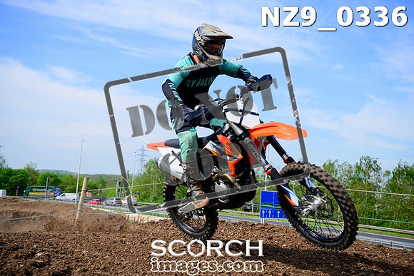 NZ9_0336