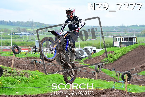 NZ9_7277