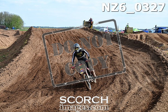 NZ6_0327