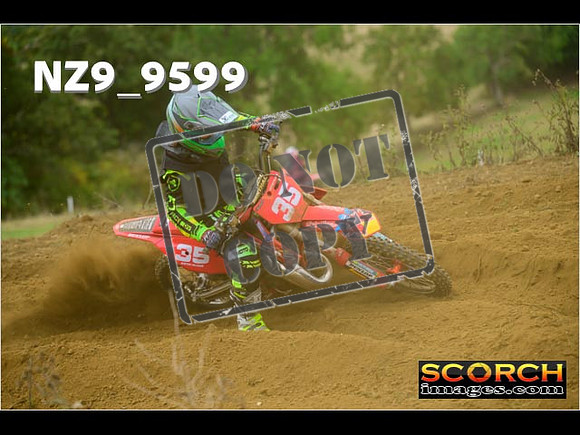 85's-089
