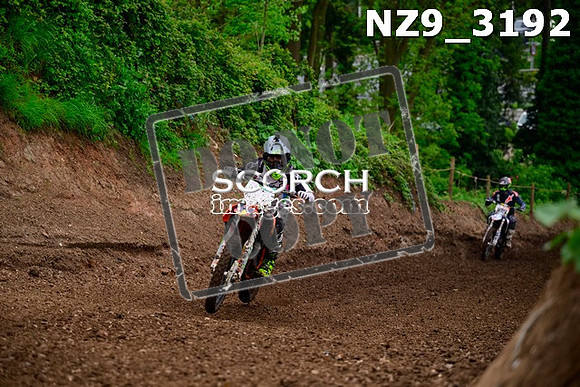 NZ9_3192