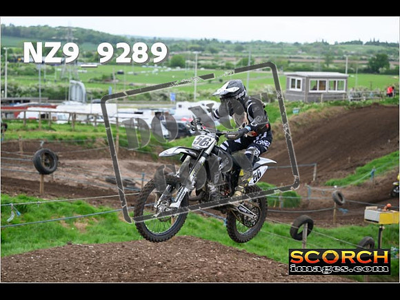 Experts-013