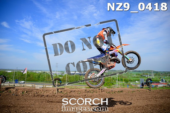 NZ9_0418