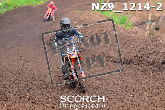 NZ9_1214-2