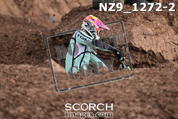 NZ9_1272-2