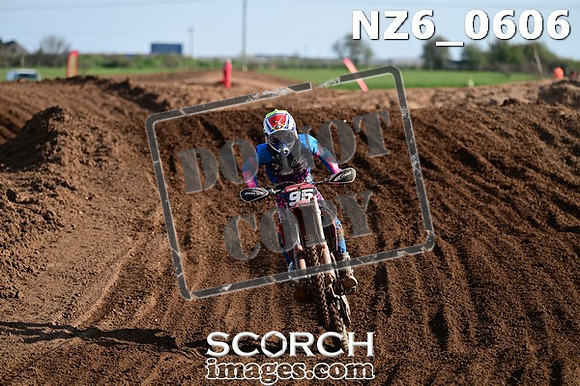 NZ6_0606