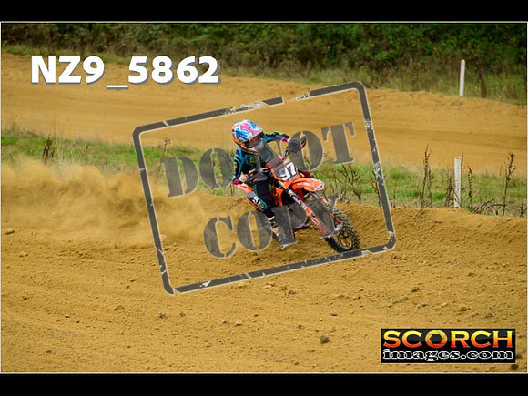 85's-069