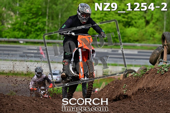 NZ9_1254-2