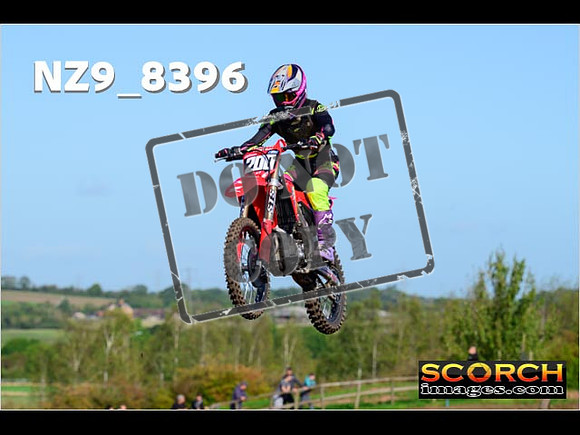 Experts-158