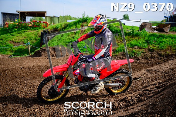 NZ9_0370