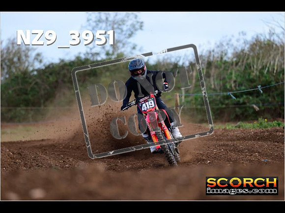 Experts-095