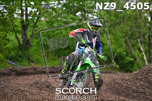 NZ9_4505