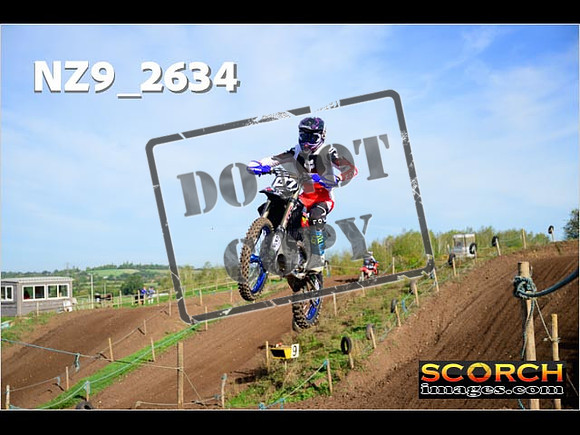 Experts-086