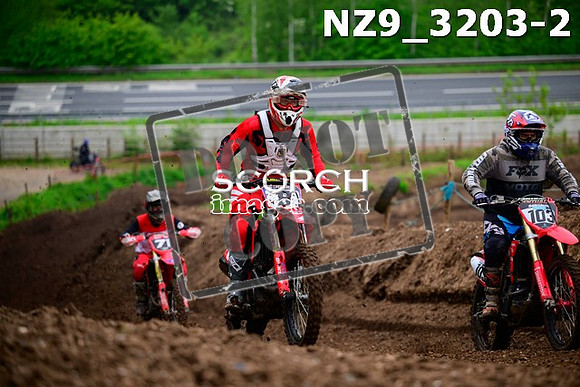 NZ9_3203-2