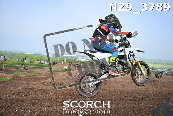 NZ9_3789