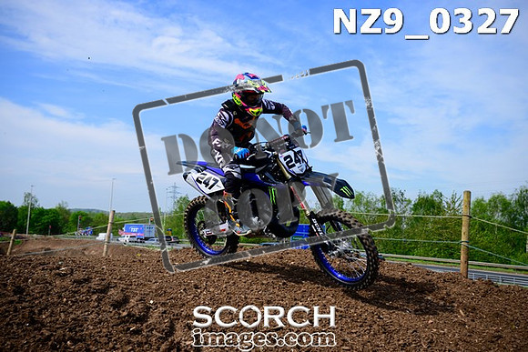 NZ9_0327