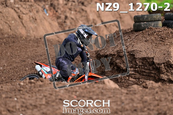 NZ9_1270-2
